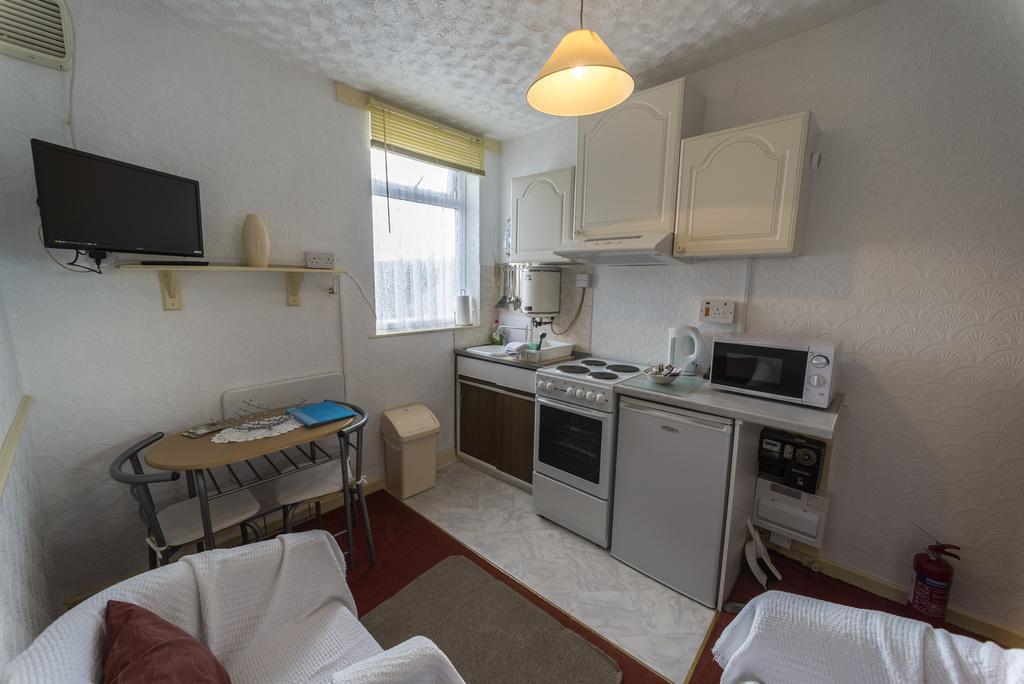 Lyndale Holiday Flats Blackpool Buitenkant foto