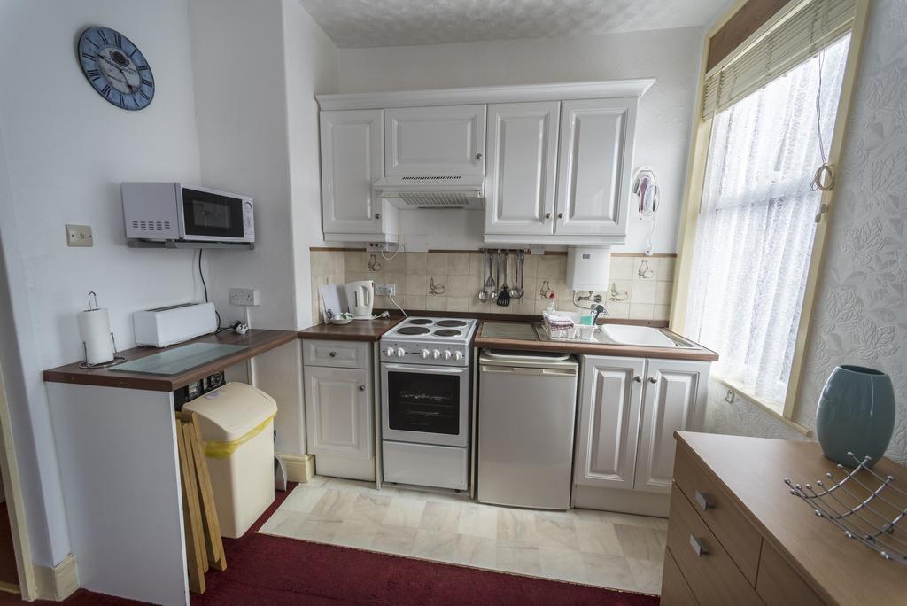 Lyndale Holiday Flats Blackpool Buitenkant foto