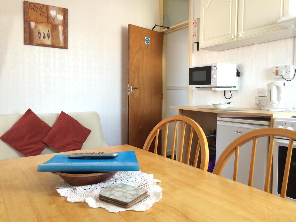 Lyndale Holiday Flats Blackpool Buitenkant foto