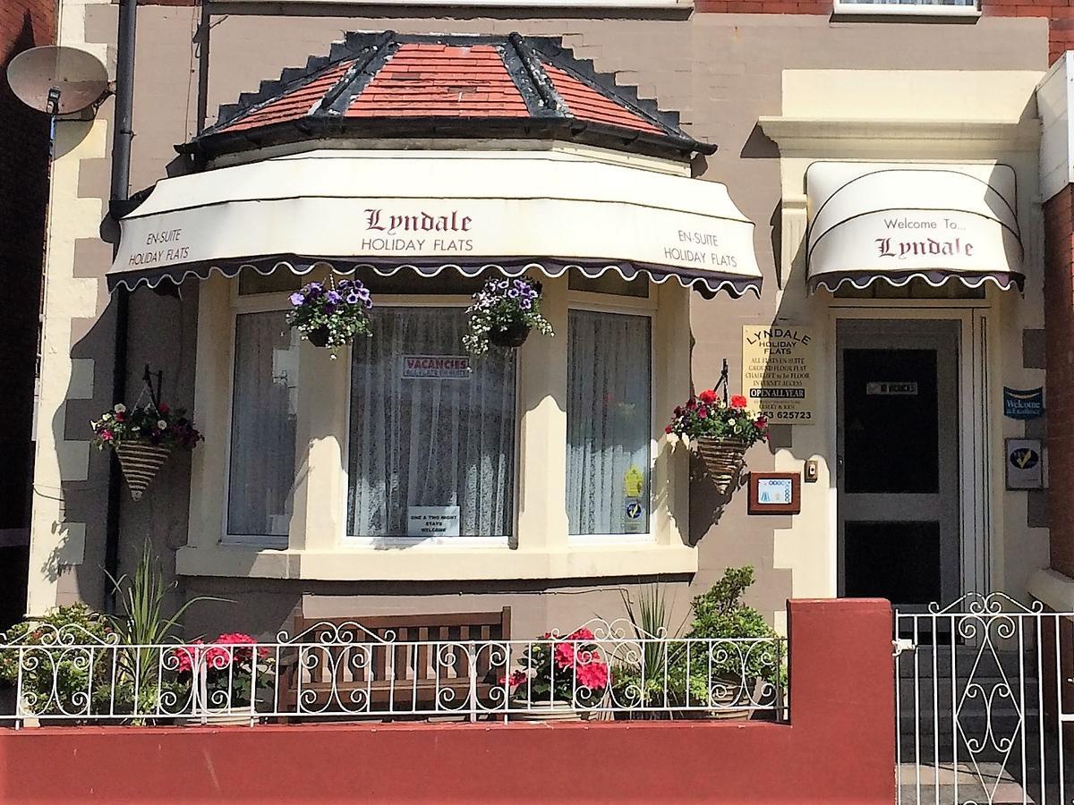 Lyndale Holiday Flats Blackpool Buitenkant foto